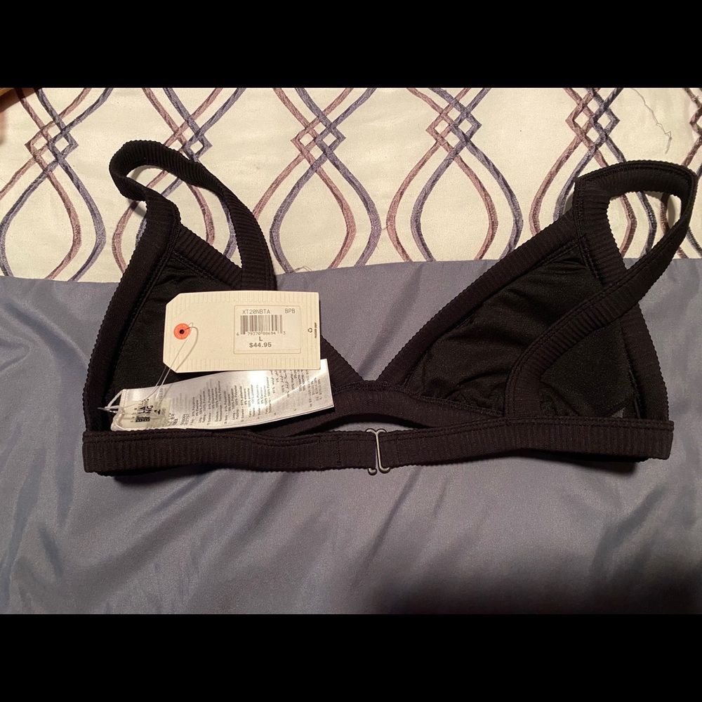 Billabong bikini top (NWT)